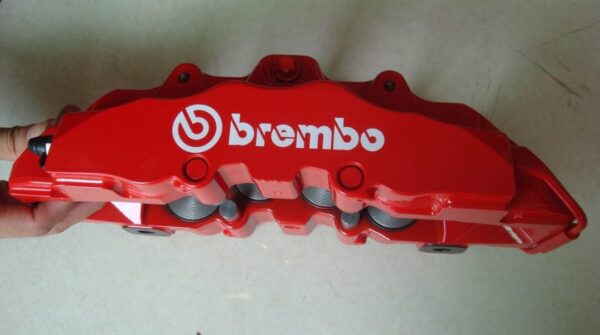 Спортивная 8ми поршневая тормозная система для Cadillac Escalade Brembo GT8 передняя ось от R20 — изображение 5