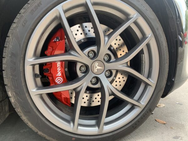 Усиленная 6ти поршневая тормозная система Brembo CTSV для Geely Atlas Pro передняя ось от R18 — изображение 3