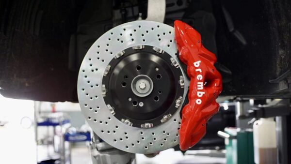 Усиленная 8ми поршневая тормозная система Brembo BM8 для Land Rover Discovery 2004+ передняя ось от R20